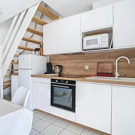 Maison Bord De En Résidence Avec Piscine