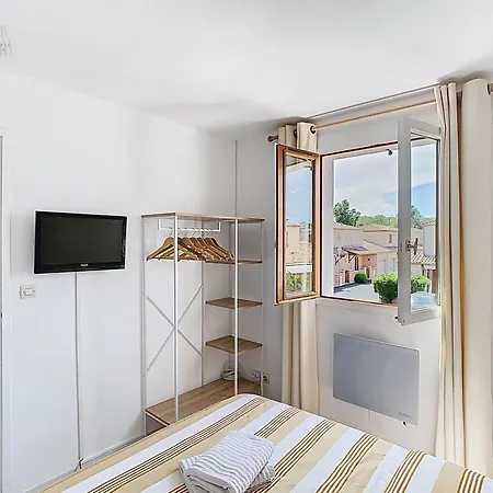 Maison Bord De En Résidence Avec Piscine *